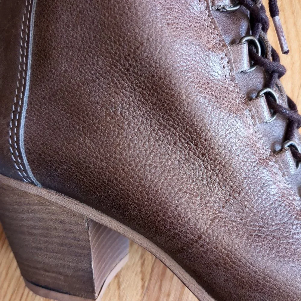 [SOLD] Felmini Soft Pebbled Leather Lace Up Peep Toe Portugal Block Heel Bootie - Picture 11 of 16